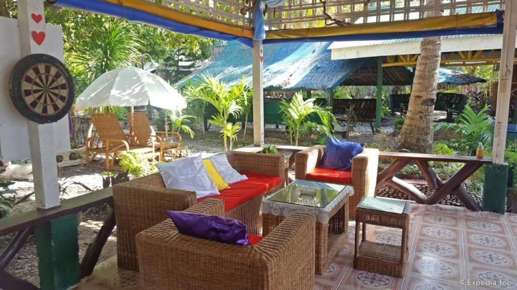 67Th Heaven Holiday Resort Lucbuan Extérieur photo