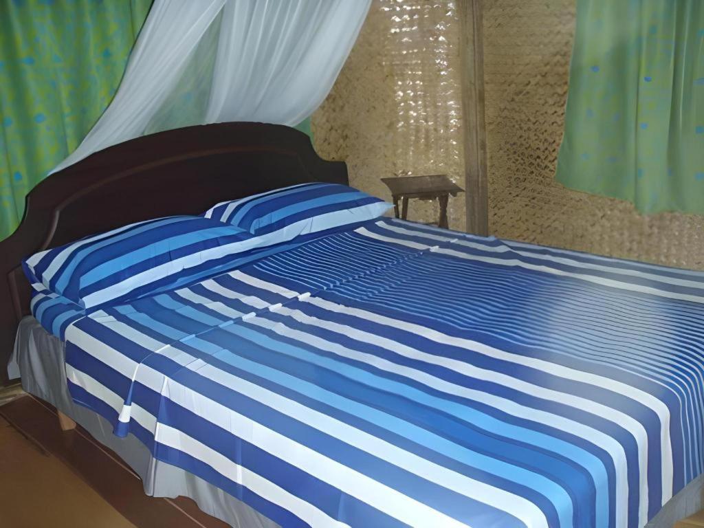 67Th Heaven Holiday Resort Lucbuan Extérieur photo
